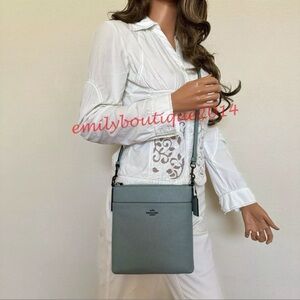 NWT Coach Retail 41320 Kitt Messenger Crossbody Sage Crossgrain Leather Bag